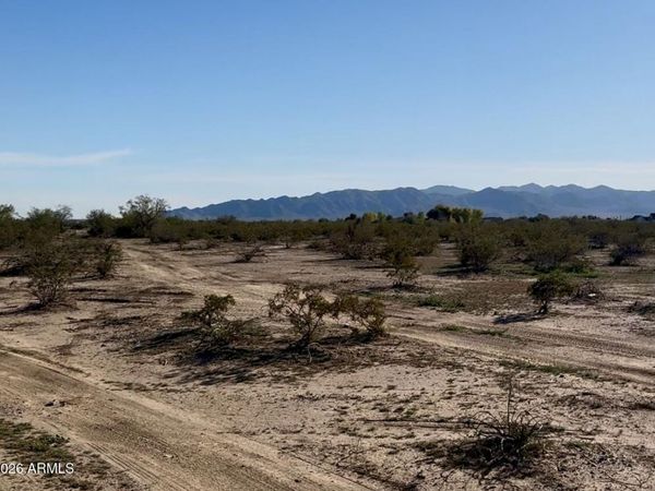 W Chaparosa Way, Unit 1-5, Wittmann, AZ 85361