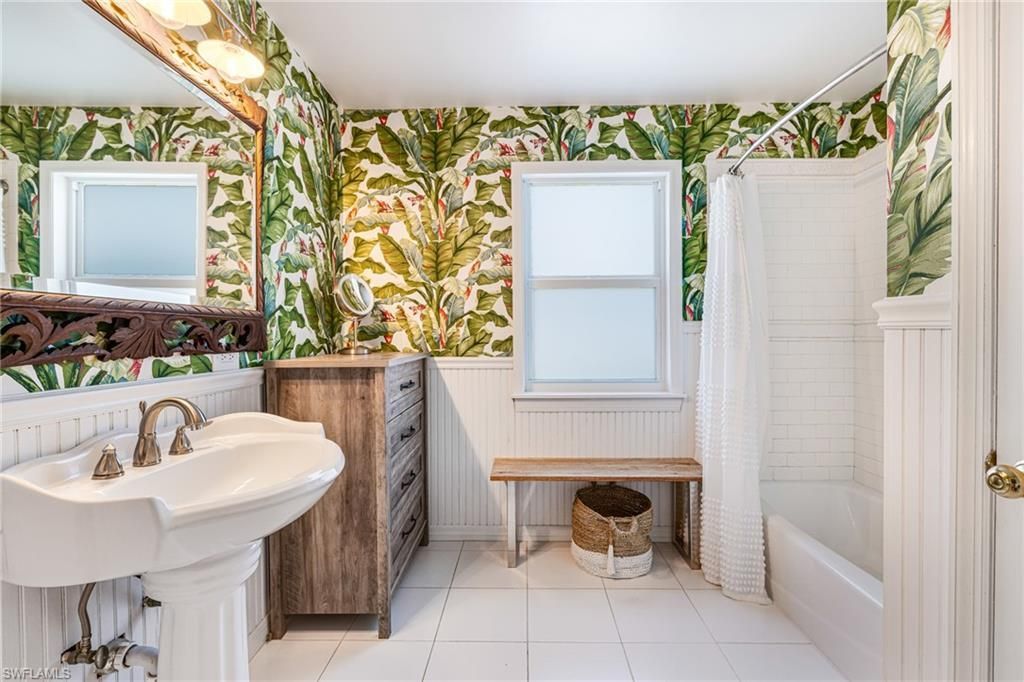 20520 Pine Tree Ln, Estero, FL 33928 Photo