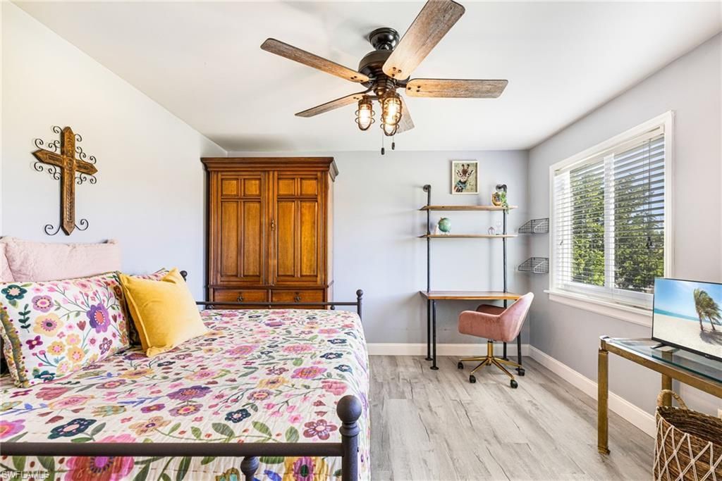 20520 Pine Tree Ln, Estero, FL 33928 Photo