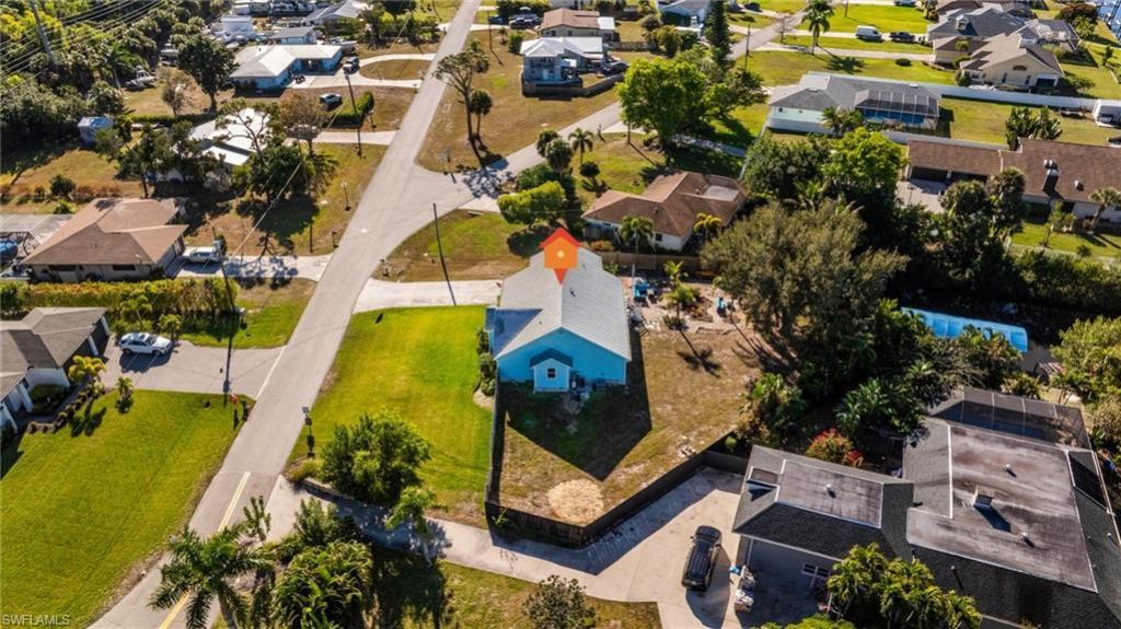 20520 Pine Tree Ln, Estero, FL 33928 Photo