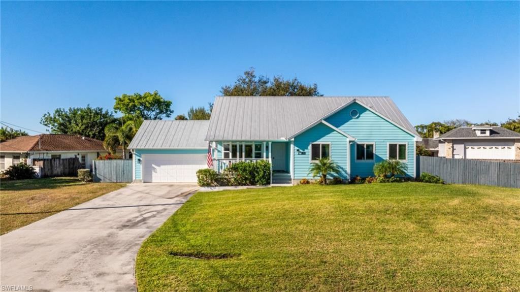 20520 Pine Tree Ln, Estero, FL 33928 Photo