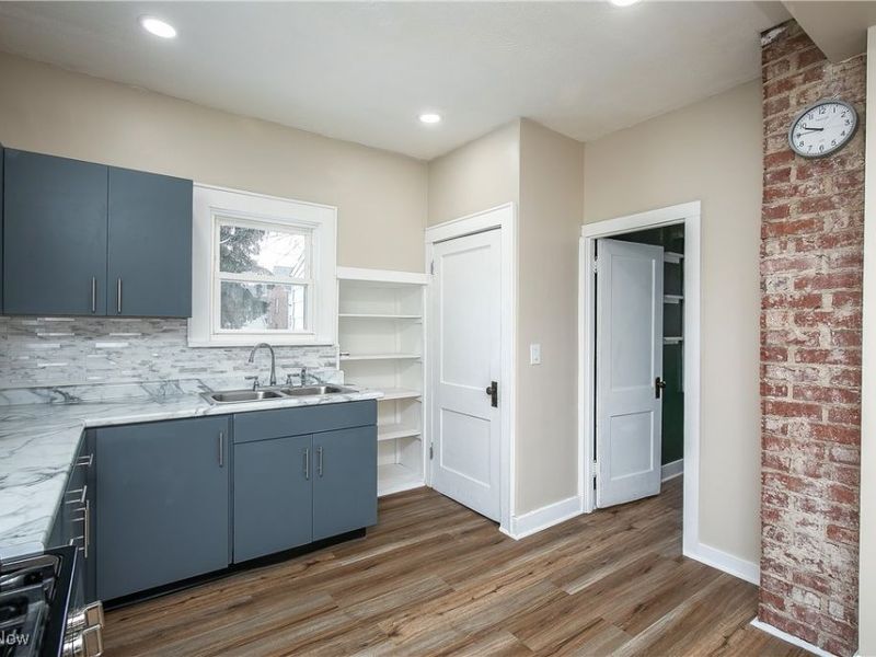 230 Superior Street, Louisville, OH 44641 Photo 17