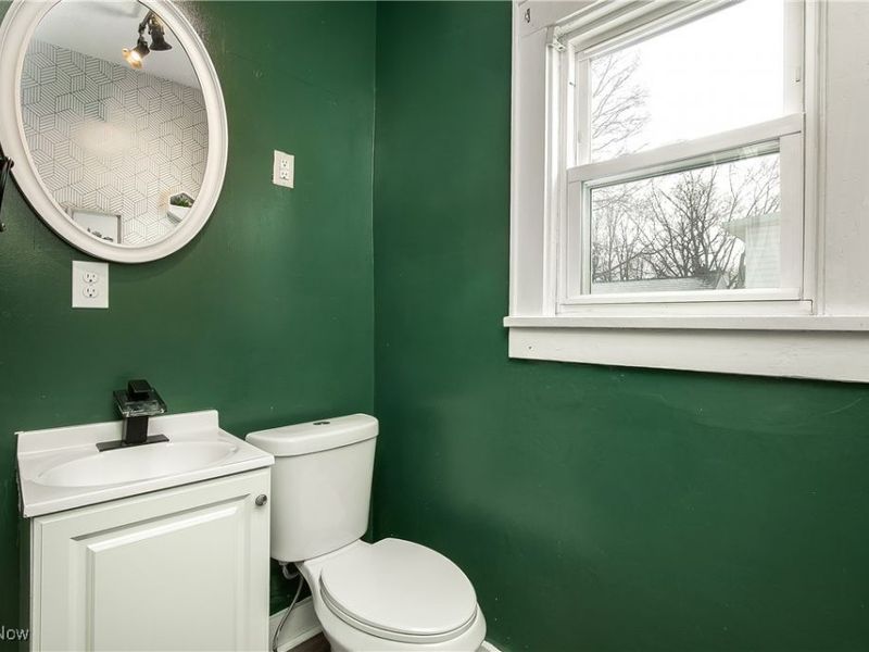 230 Superior Street, Louisville, OH 44641 Photo 23