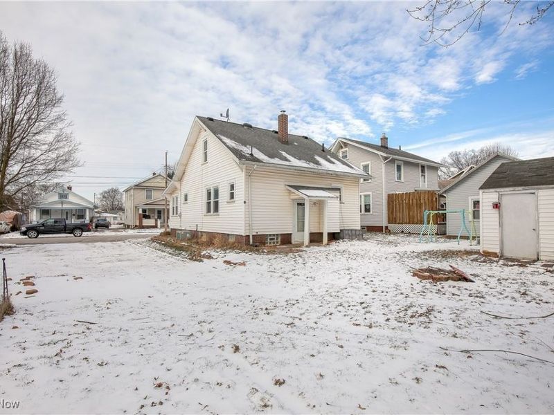 230 Superior Street, Louisville, OH 44641 Photo 4