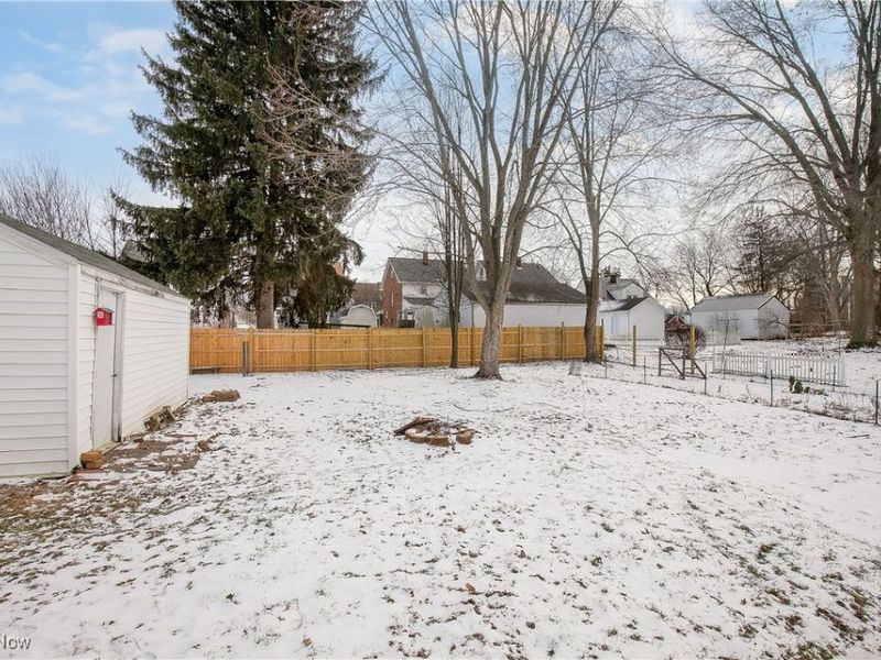 230 Superior Street, Louisville, OH 44641 Photo 5