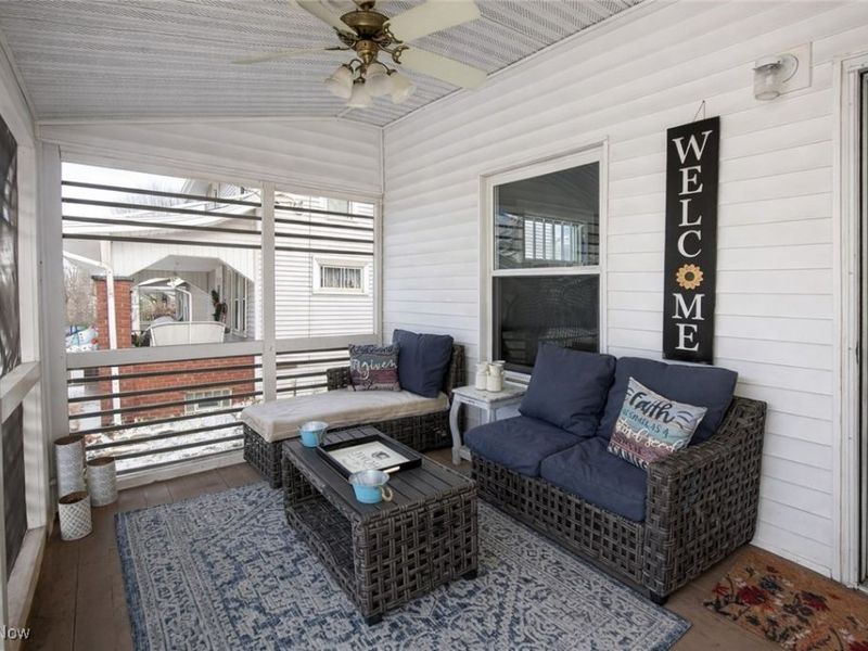 230 Superior Street, Louisville, OH 44641 Photo 9