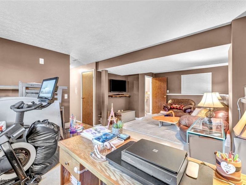 1690 Cloverview Drive, Uniontown, OH 44685 Photo 28