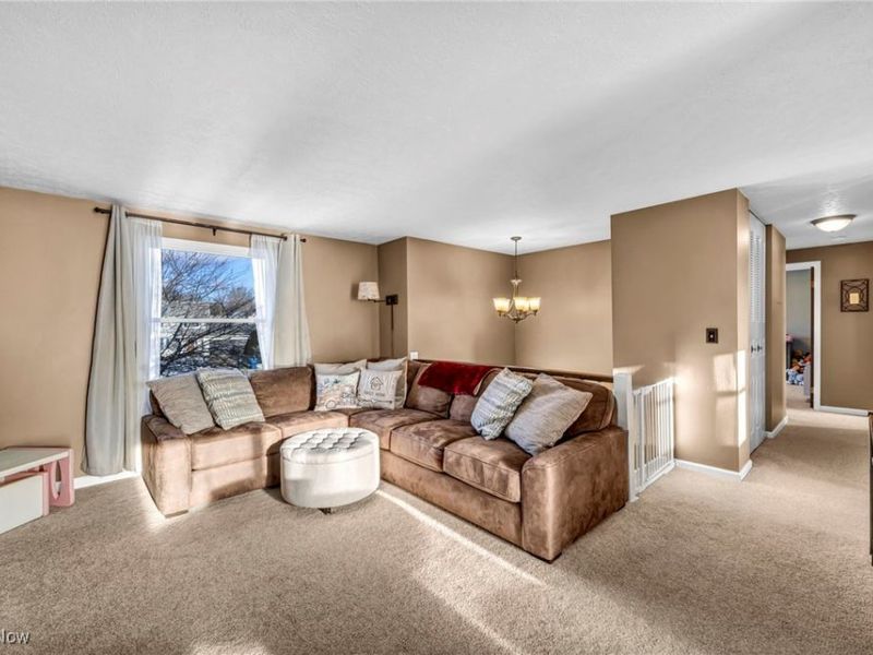 1690 Cloverview Drive, Uniontown, OH 44685 Photo 5