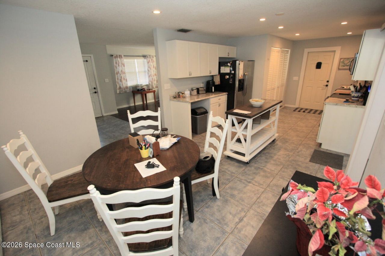 8205 93rd Avenue, Vero Beach, FL 32967 Photo