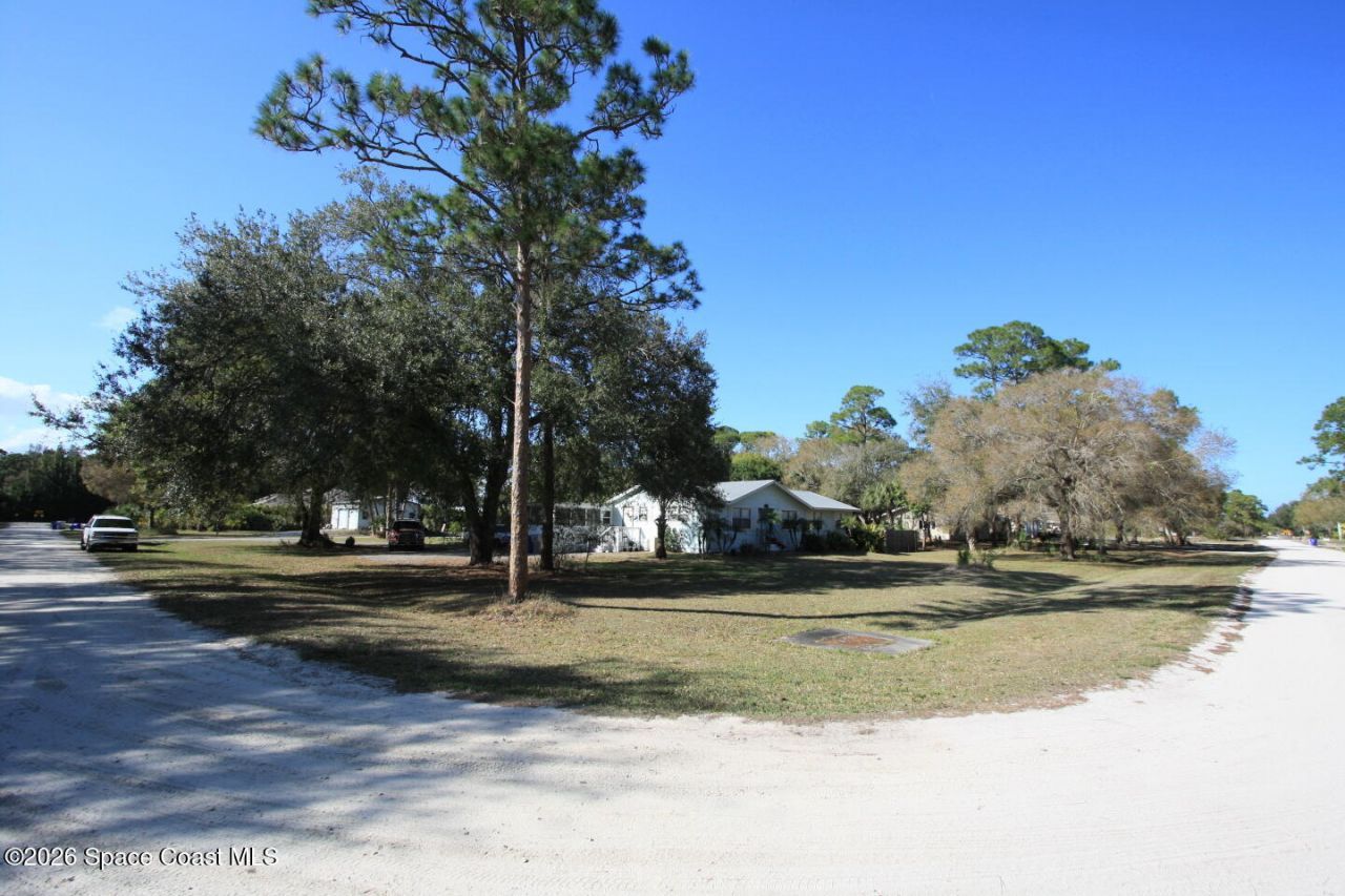 8205 93rd Avenue, Vero Beach, FL 32967 Photo