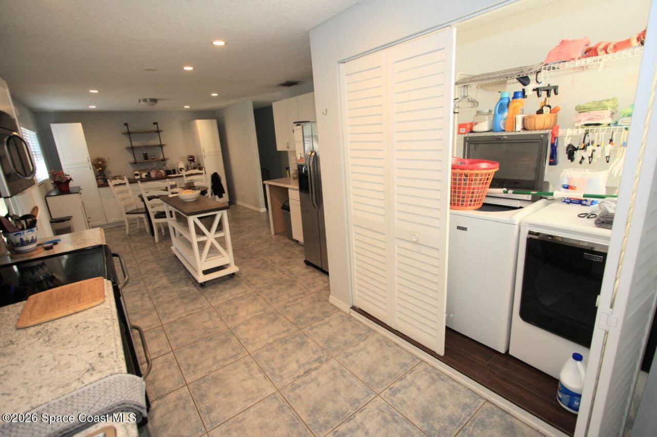 8205 93rd Avenue, Vero Beach, FL 32967 Photo