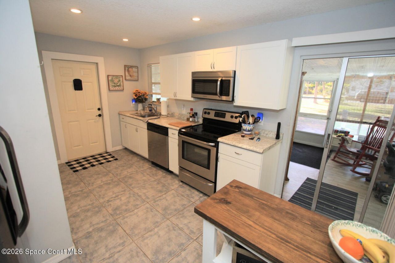 8205 93rd Avenue, Vero Beach, FL 32967 Photo