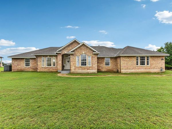 268 Chisholm TRL, Bastrop, TX 78602