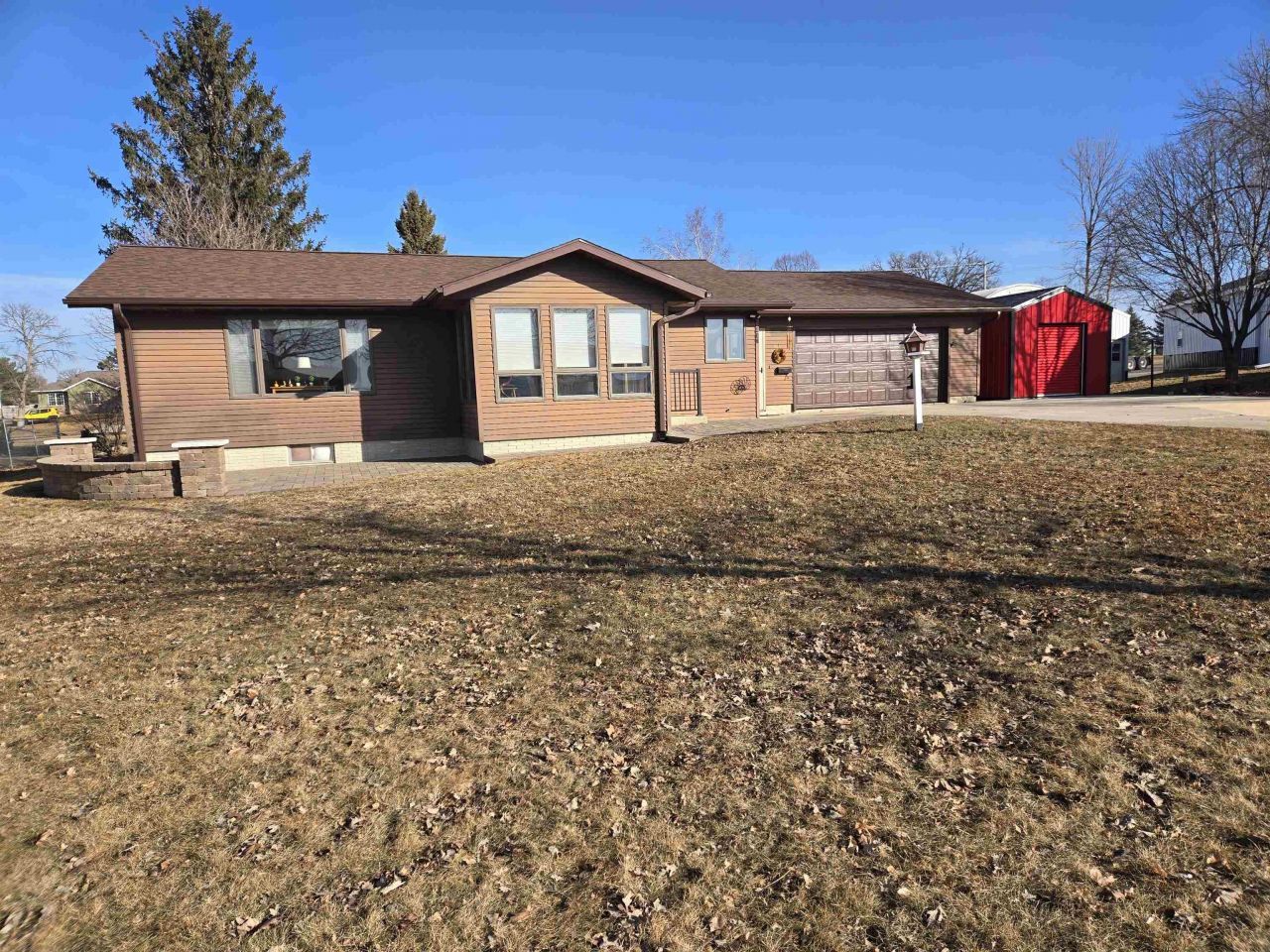 412 2nd St. E, Riceville, IA 50466 Main Photo