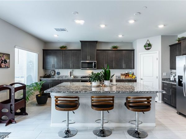 10766 Wild Parsley Avenue, Las Vegas, NV 89129