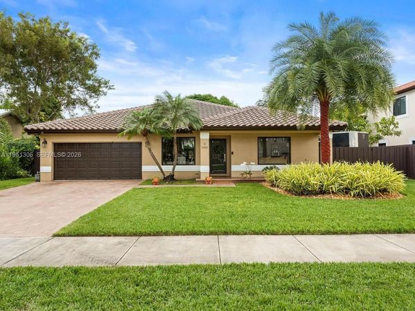 14801 SW 154th Ct , Miami, FL 33196