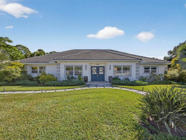 5060 Mongo Way, Palm Beach Gardens, FL 33418