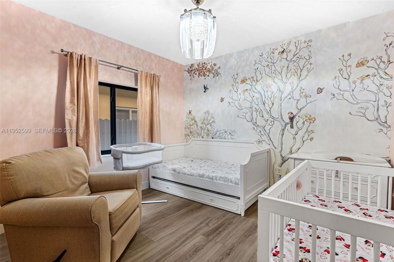 15619 SW 14th St , Miami, FL 33194 Photo