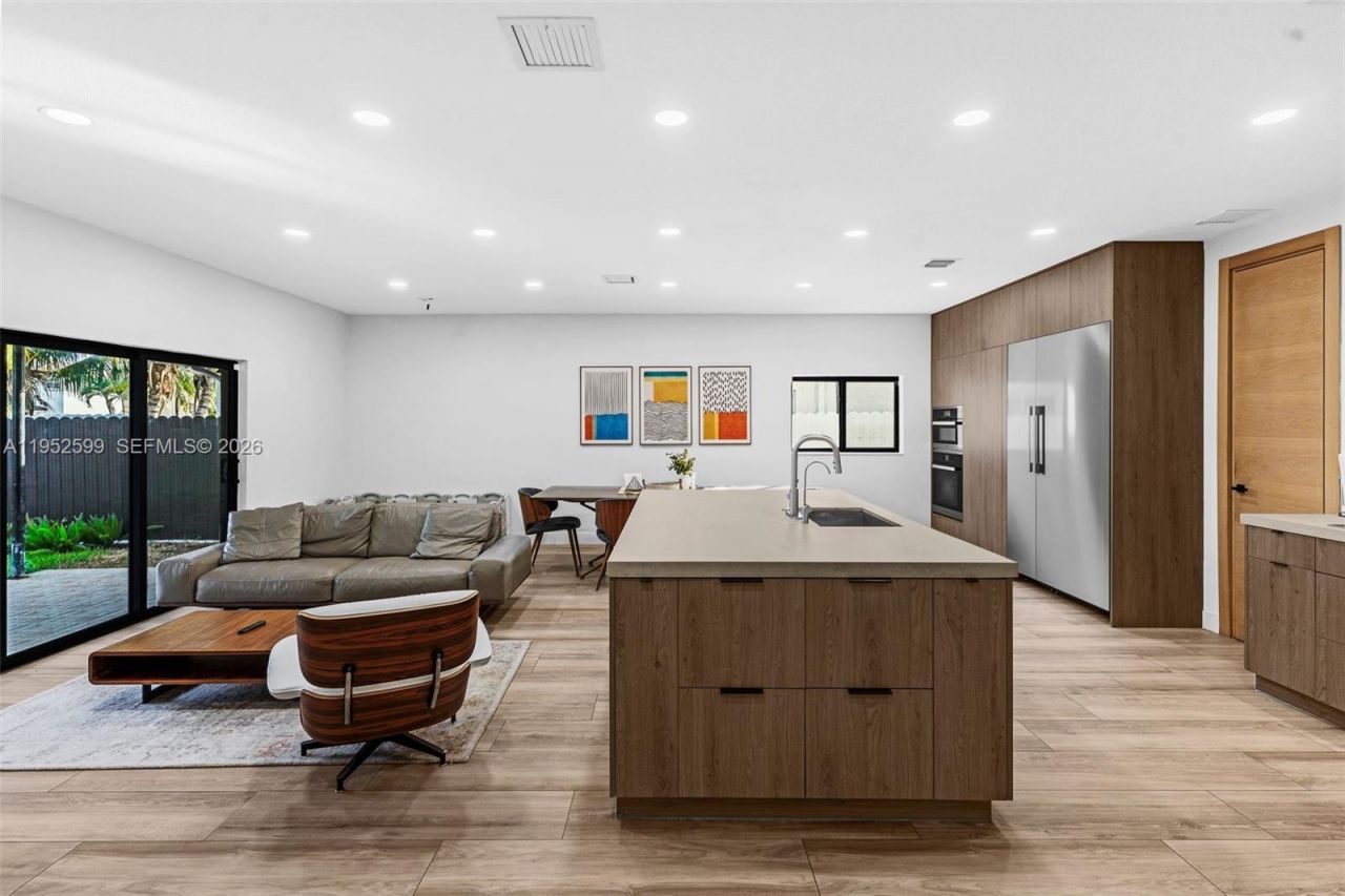 15619 SW 14th St , Miami, FL 33194 Photo