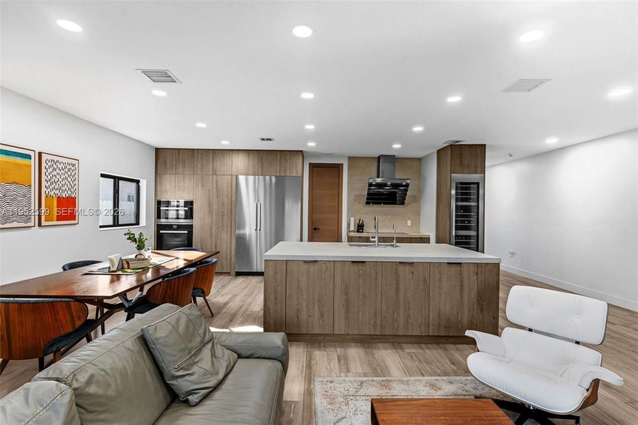 15619 SW 14th St , Miami, FL 33194 Photo