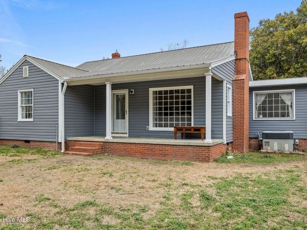 104 W Old Road, Lillington, NC 27546