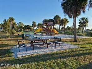 124 Santa Clara Dr, Unit 15, Naples, FL 34104 Photo