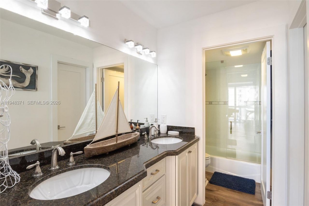 Please Call For Address, Unit 15G, Singer Island, FL 33404 Photo