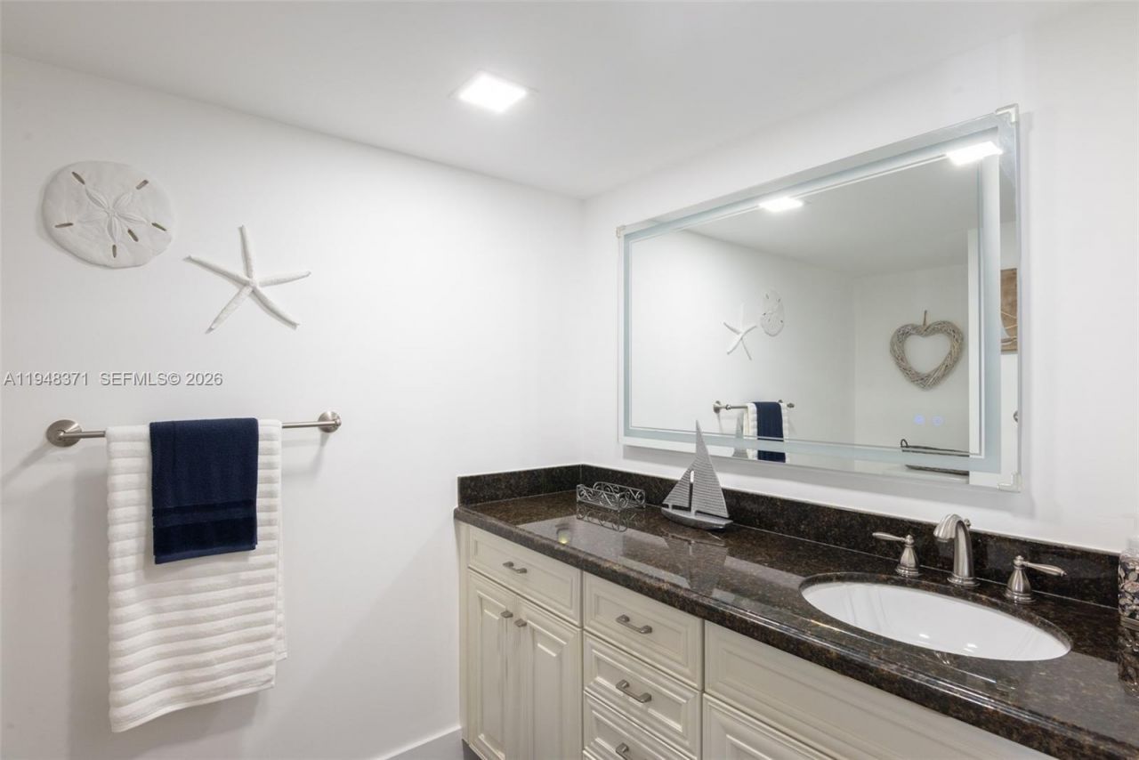 Please Call For Address, Unit 15G, Singer Island, FL 33404 Photo