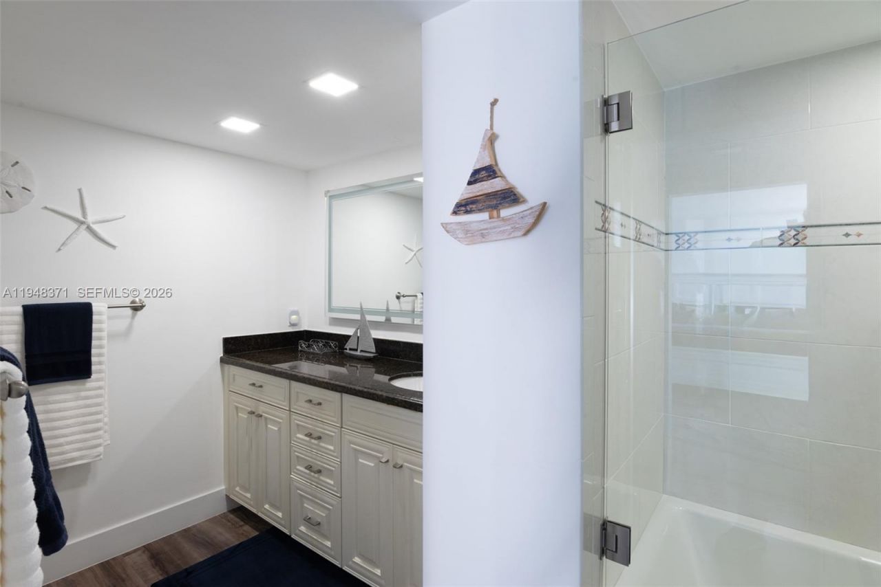 Please Call For Address, Unit 15G, Singer Island, FL 33404 Photo