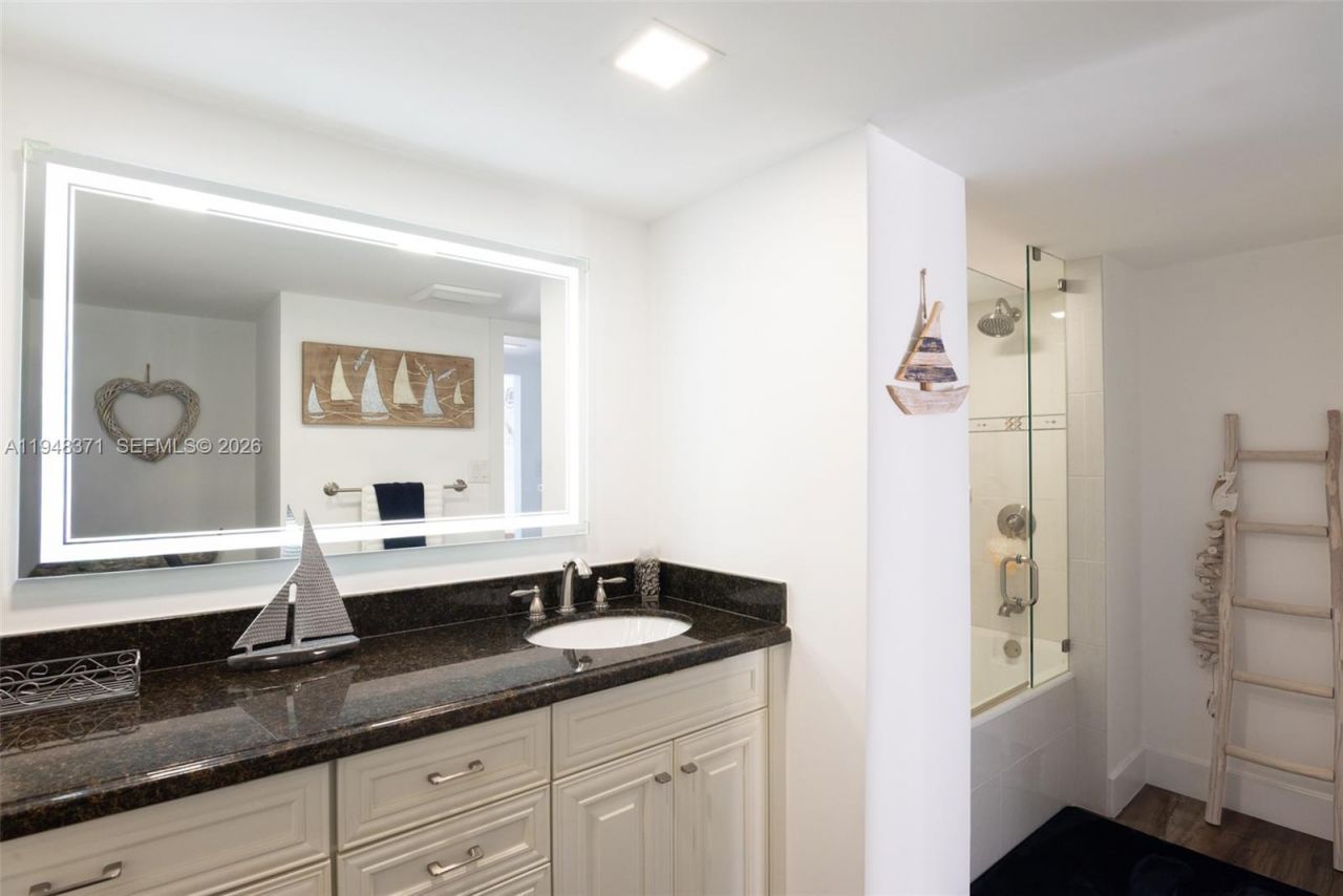 Please Call For Address, Unit 15G, Singer Island, FL 33404 Photo