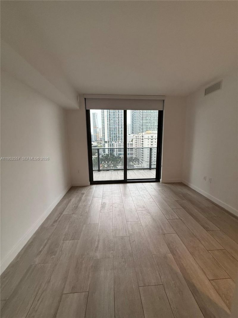 45 SW 9th St, Unit 1004, Miami, FL 33130 Photo