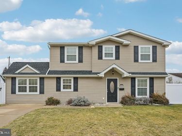 45 NICKELHILL LANE, LEVITTOWN, PA 19054