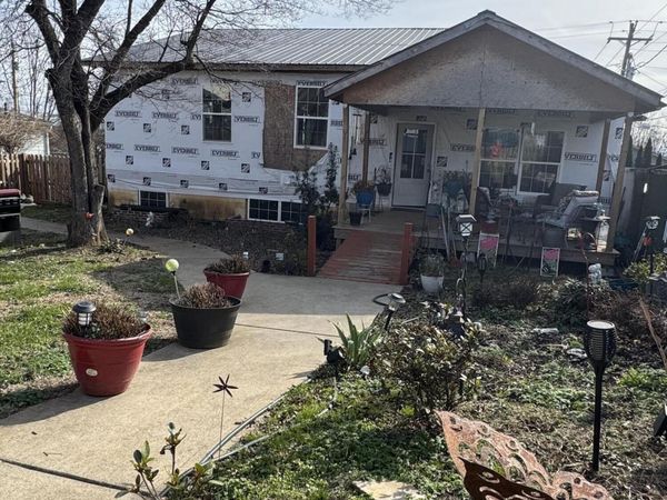 201 W Fourth Ave, Lenoir City, TN 37771