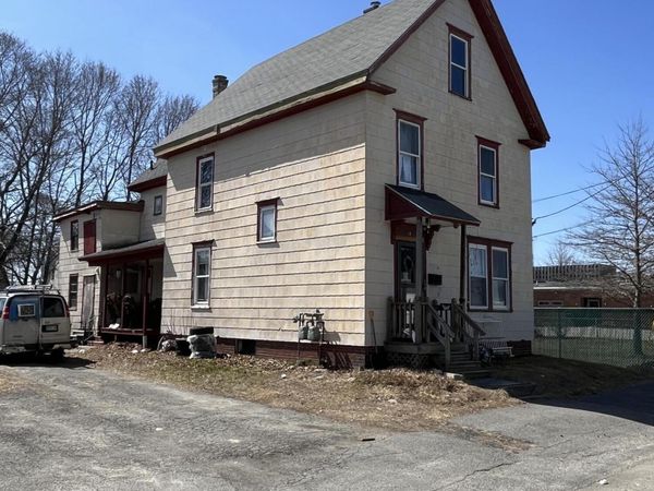 13 School Street , Brewer, ME 04412