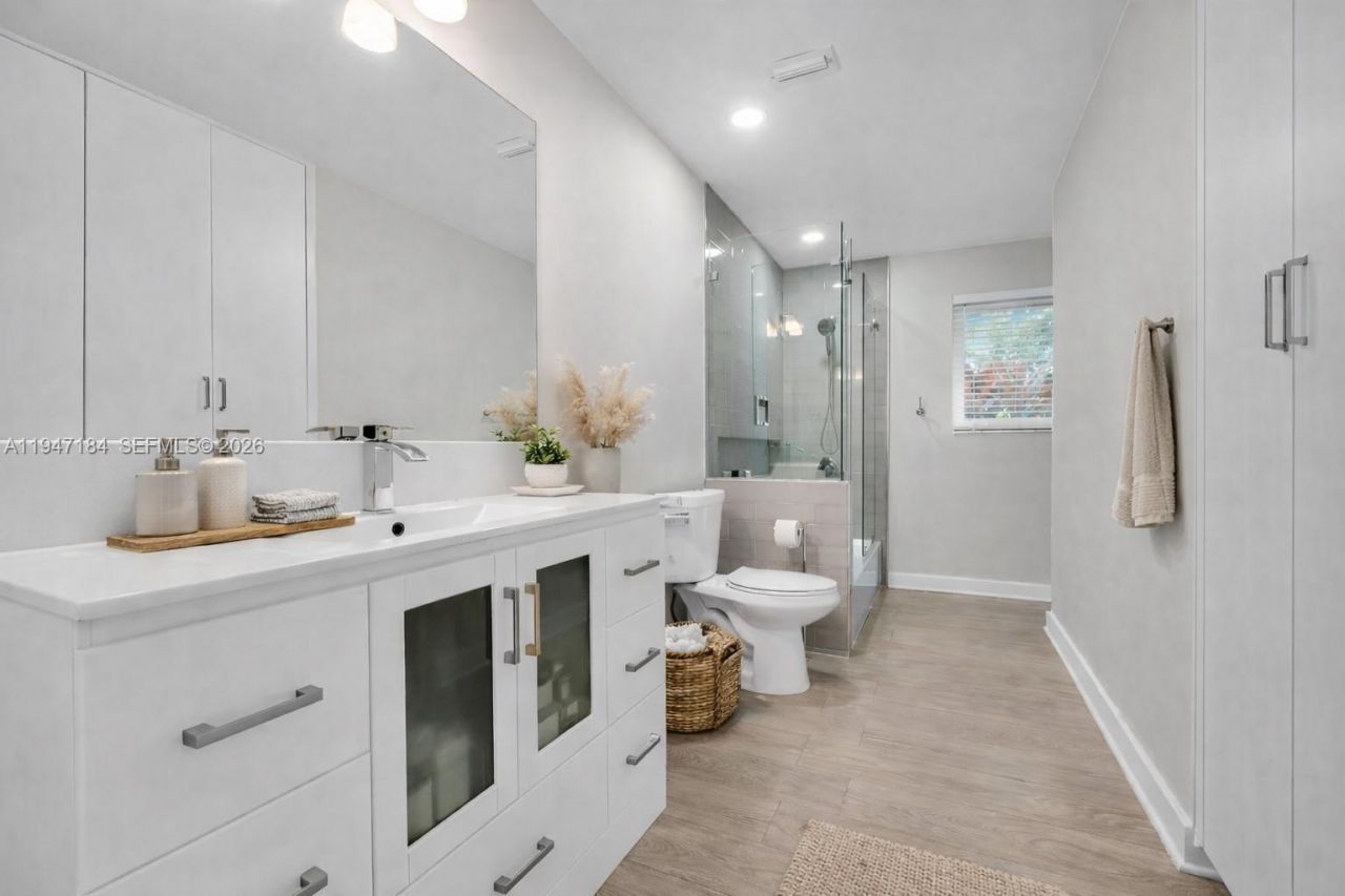 8425 SW 149th Dr, Palmetto Bay, FL 33158 Photo