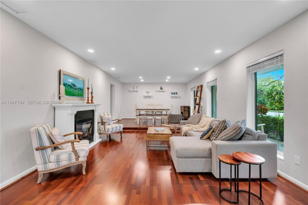 8425 SW 149th Dr, Palmetto Bay, FL 33158 Photo