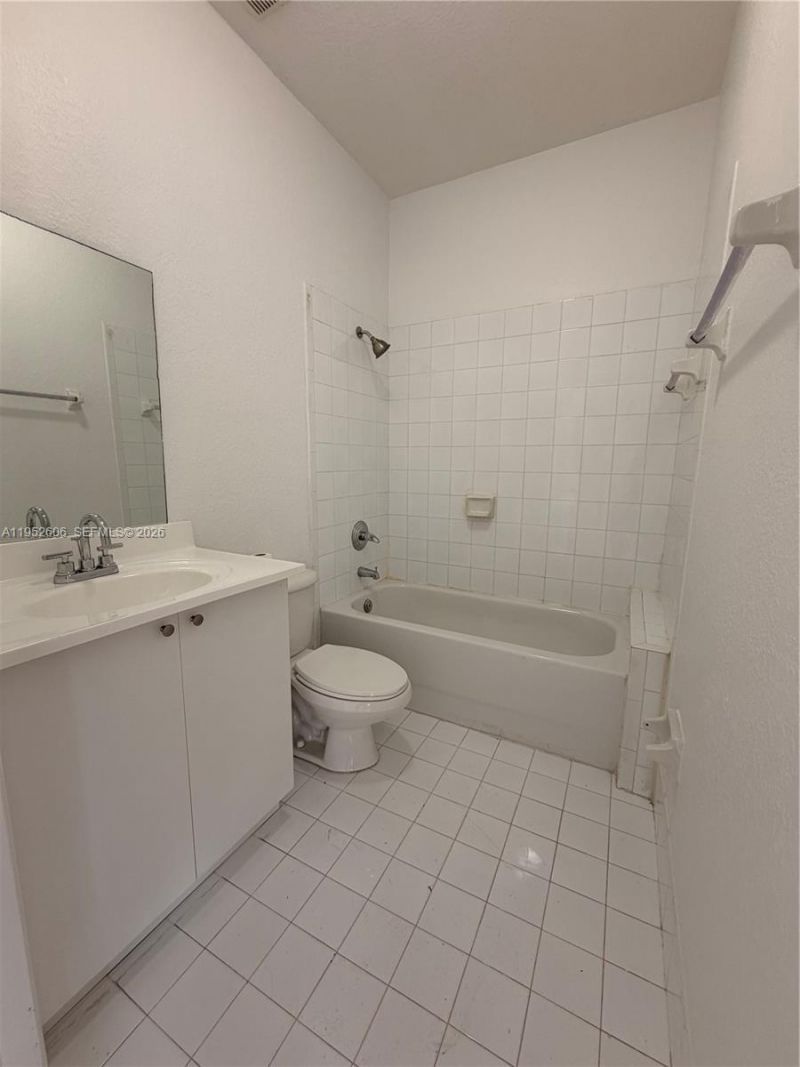 13264 Old Biscayne Dr, Unit 405, Homestead, FL 33033 Photo