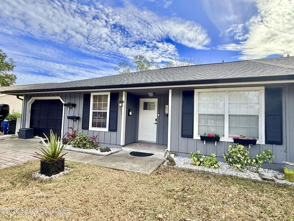 1046 W Samms Avenue, Port Orange, FL 32129