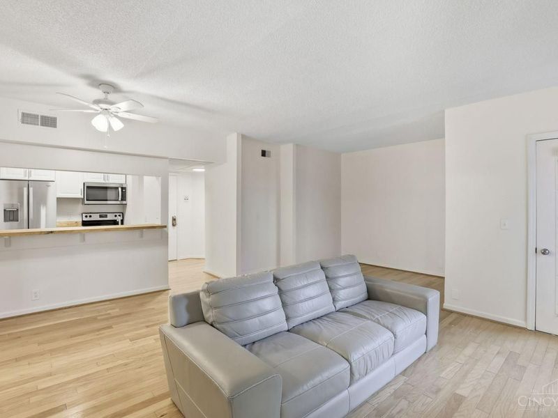 2121 Sutton Avenue, Unit 4C, Cincinnati, OH 45230 Photo 22