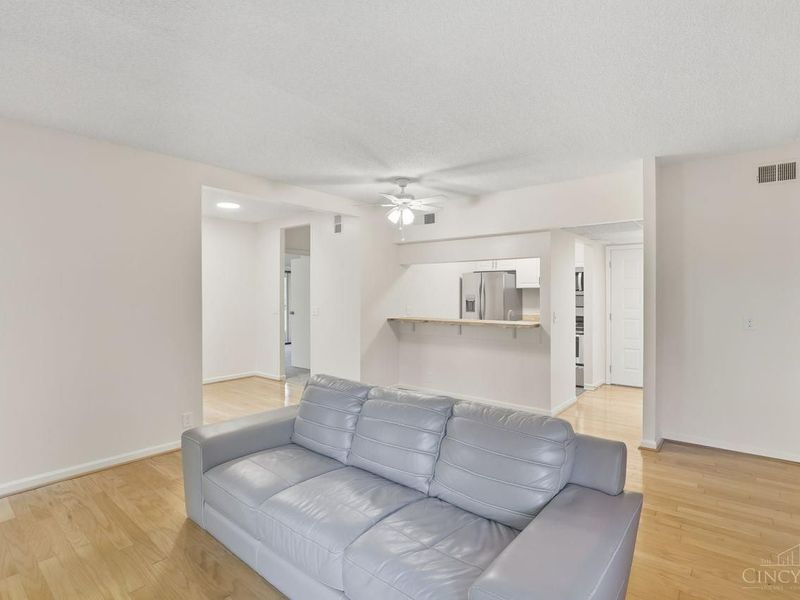 2121 Sutton Avenue, Unit 4C, Cincinnati, OH 45230 Photo 23