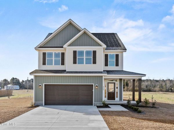 240 Deer Haven Drive, Richlands, NC 28574
