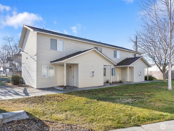 1818 W Crouse Street , Moses Lake, WA 98837