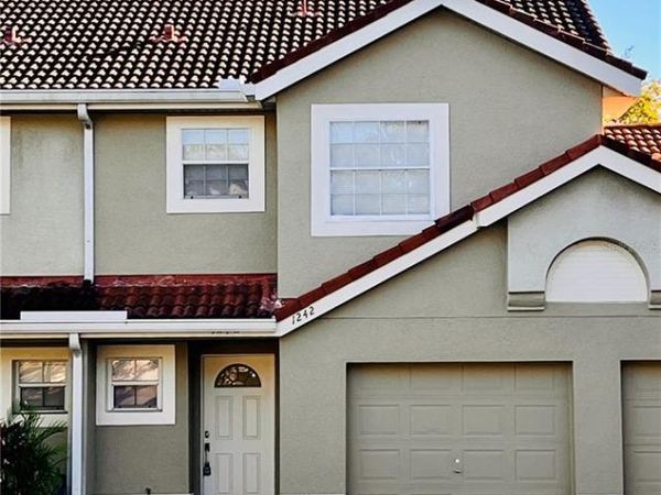1242 N FAIRWAY DRIVE, APOPKA, FL 32712