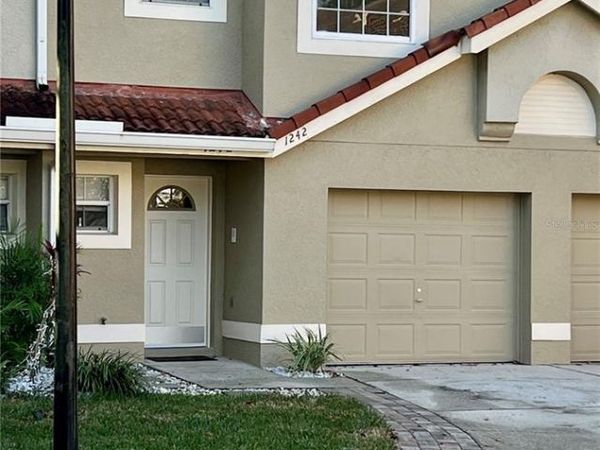1242 N FAIRWAY DRIVE, APOPKA, FL 32712