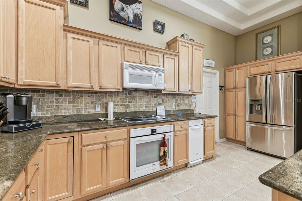 17906 Loretta Lane, Lutz, FL 33548 Photo