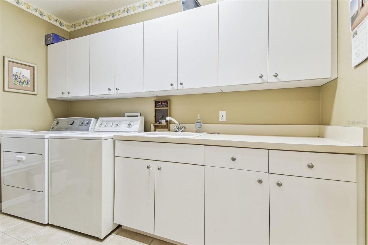 17906 Loretta Lane, Lutz, FL 33548 Photo