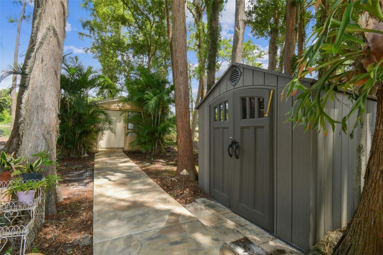 17906 Loretta Lane, Lutz, FL 33548 Photo