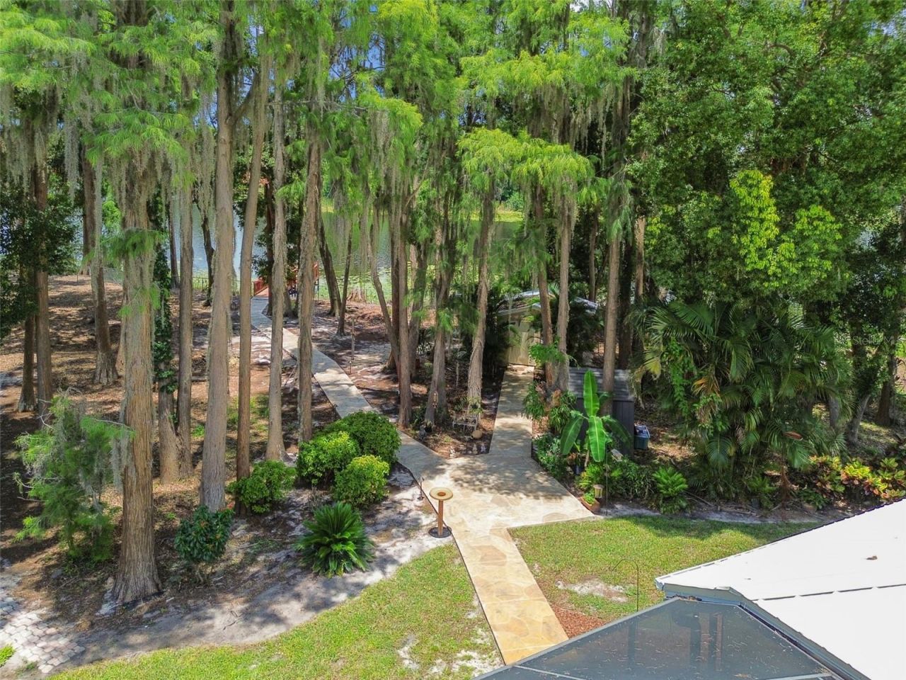 17906 Loretta Lane, Lutz, FL 33548 Photo