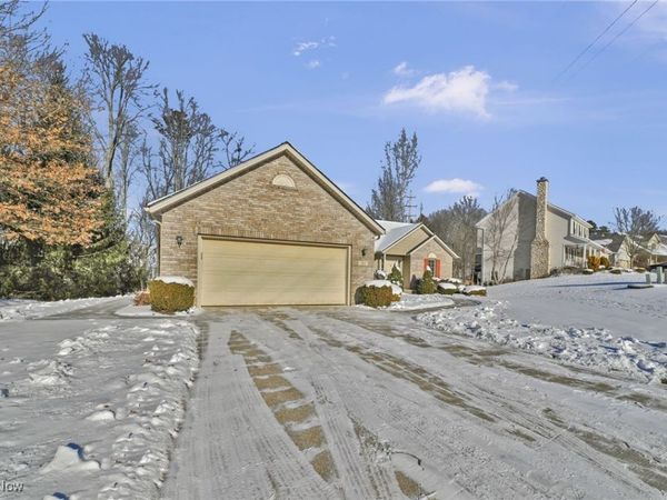 765 Ravenhill Road, Northfield, OH 44067