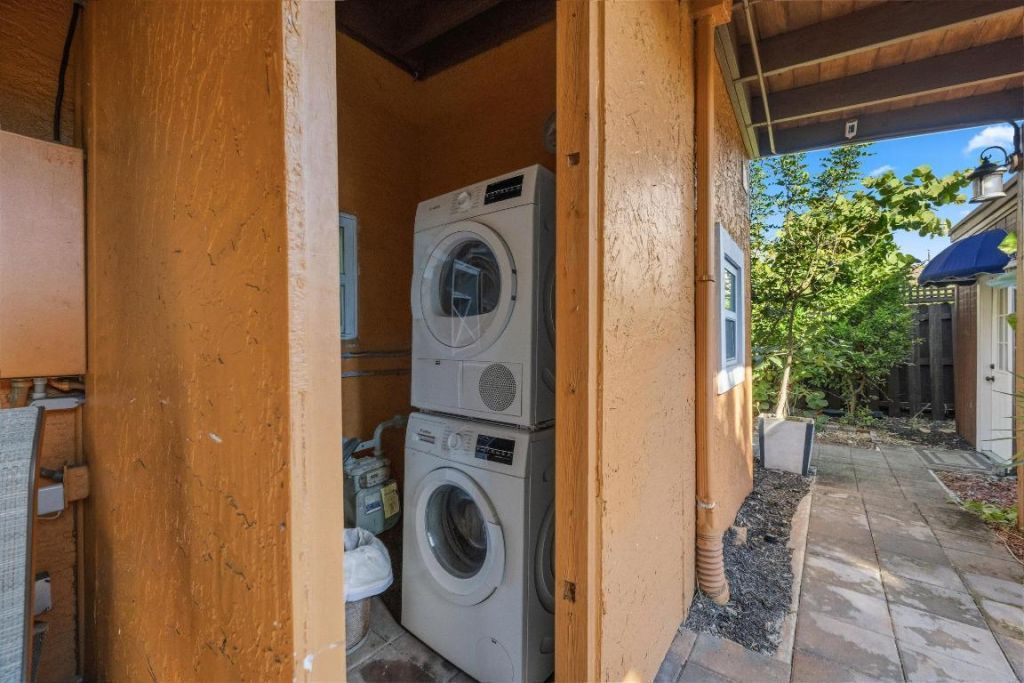 6704 Garden Avenue, West Palm Beach, FL 33405 Photo